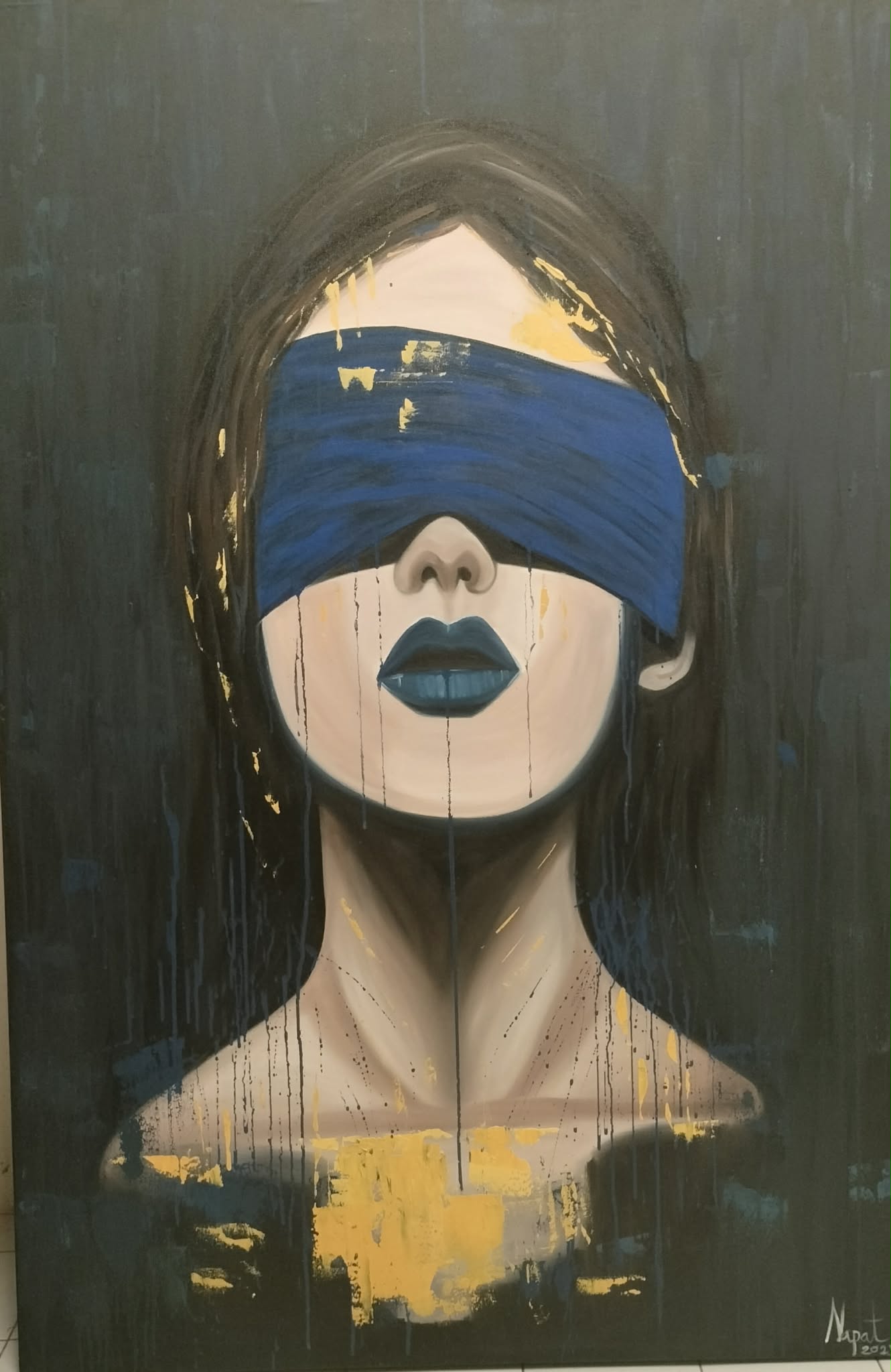 Lady dark