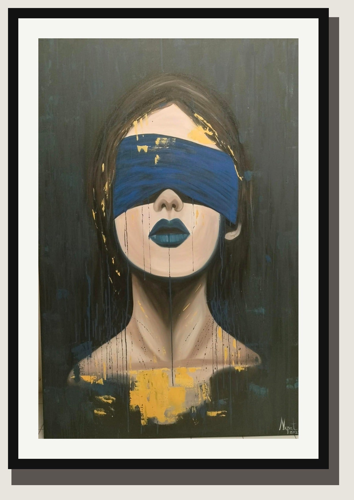 Lady dark